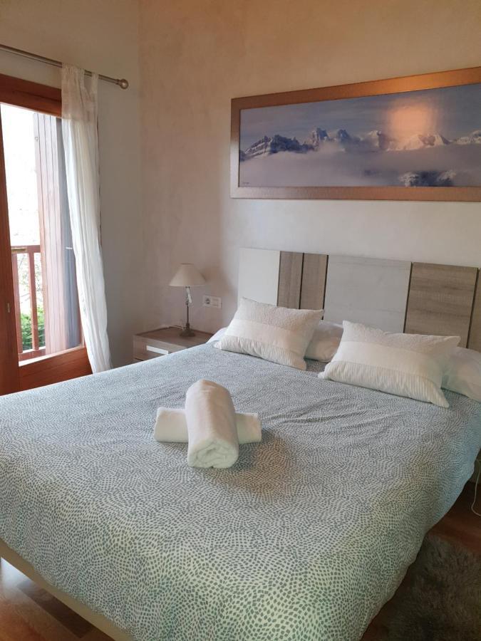 Pico Almanzor Villa Villanúa Dış mekan fotoğraf